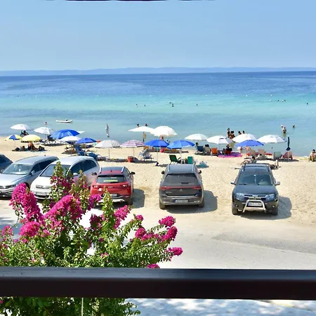 別荘 Beachfront Bliss In Nikiti, Spacious 2 Story With Stunning Sea Views