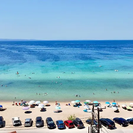 Beachfront Bliss In Nikiti, Spacious 2 Story With Stunning Sea Views 別荘 ニキティ