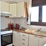 Beachfront Bliss In Nikiti, Spacious 2 Story With Stunning Sea Views 別荘 *
