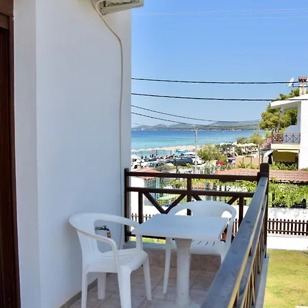 Feriehus Beachfront Bliss In Nikiti, Spacious 2 Story With Stunning Sea Views