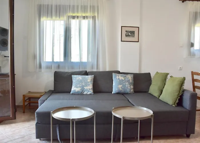 Beachfront Bliss In Nikiti, Spacious 2 Story With Stunning Sea Views Feriehus *