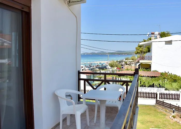 Feriehus Beachfront Bliss In Nikiti, Spacious 2 Story With Stunning Sea Views